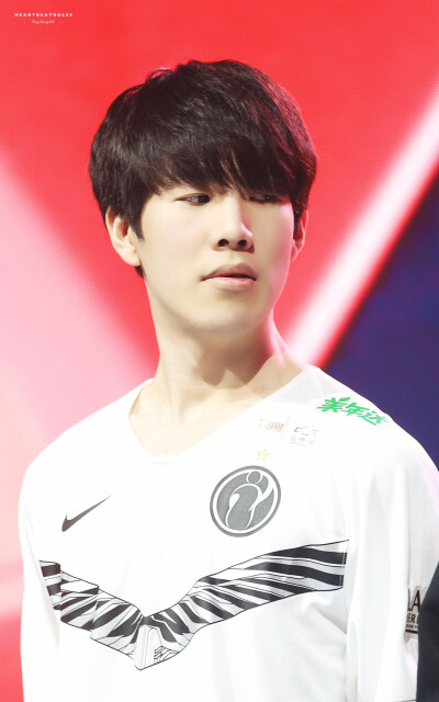 LGD Gaming 官方公告：前TT二队上单选手 Sasi 正式加入 LGD Gaming ，在新赛季共同奋战！